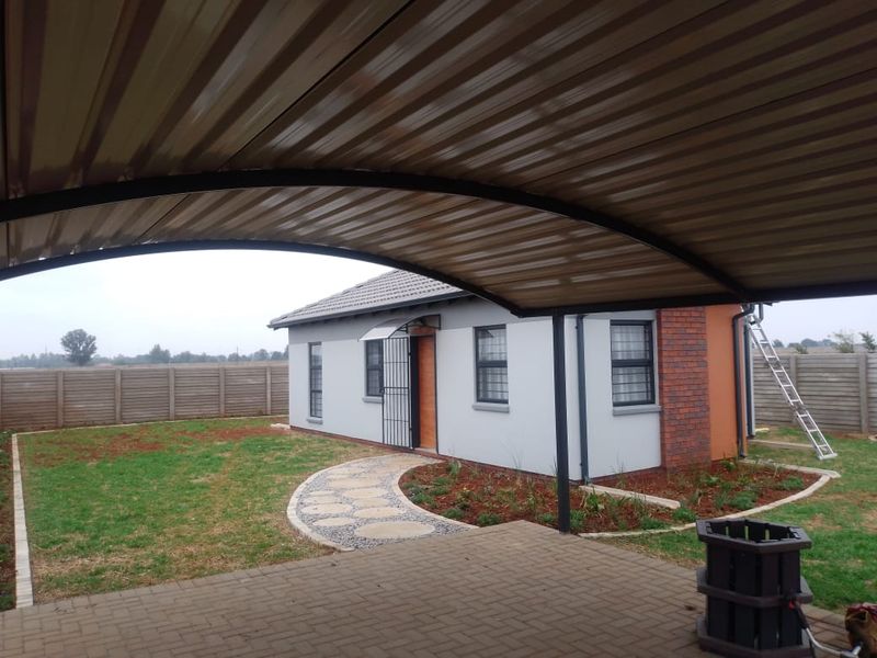 Beautiful 3 bedrooms house for sell in Protea Glen Security Estate!! - Photo 10