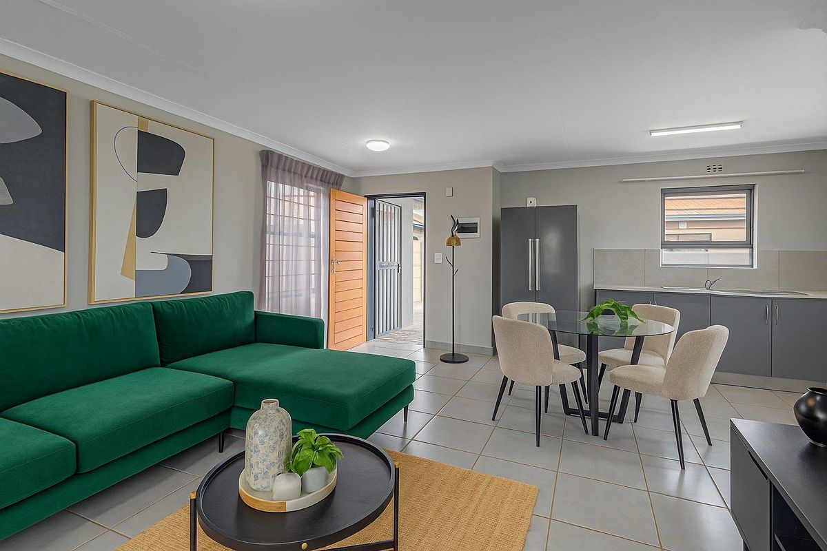 Beautiful 3 bedrooms house for sell in Protea Glen Security Estate!! - Photo 3