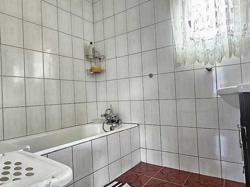 Cozy and Comfortable Lifestyle - Photo 9