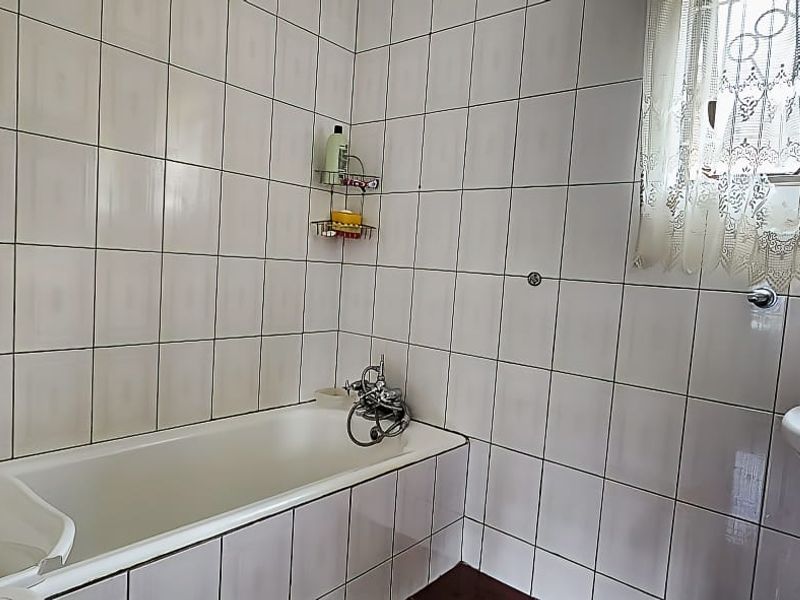 Cozy and Comfortable Lifestyle - Photo 8