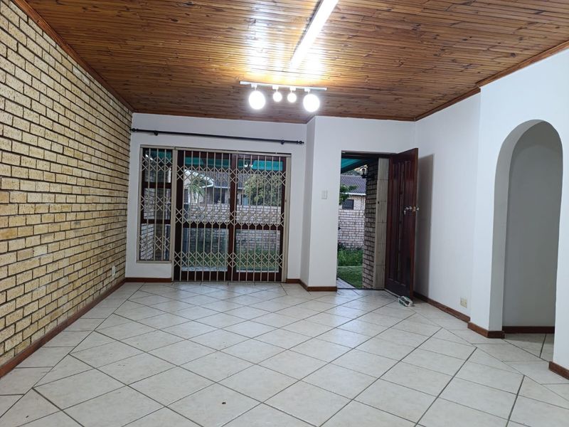 3 bedroom townhouse for sale in Newton Park - Photo 9