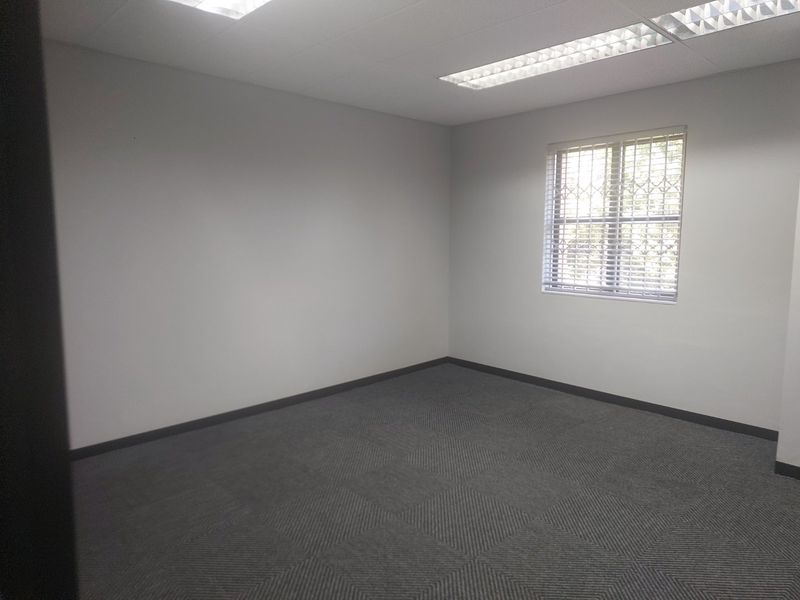 MOVE-IN READY NEW OFFICE SUITE IN SUNNINGHILL - Photo 5