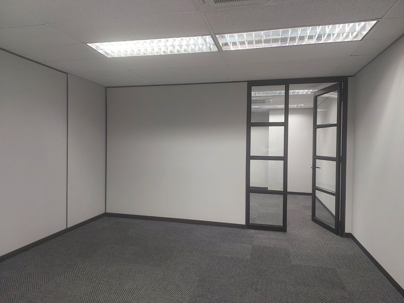 MOVE-IN READY NEW OFFICE SUITE IN SUNNINGHILL - Photo 7