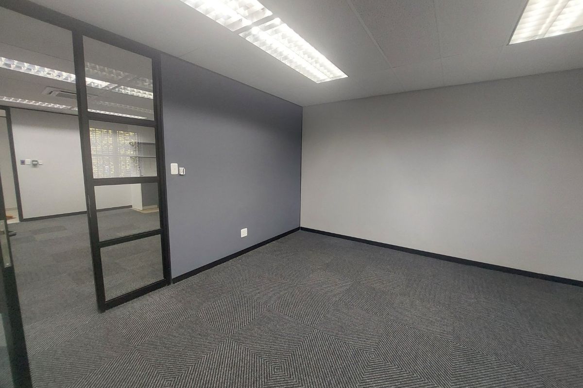 MOVE-IN READY NEW OFFICE SUITE IN SUNNINGHILL - Photo 3