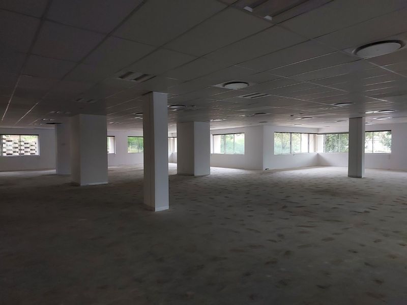WOODMEAD GROUND FLOOR OFFICE SUITE IN EXCLUSIVE WOODMEAD COUNTRY CLUB ESTATE - Photo 10