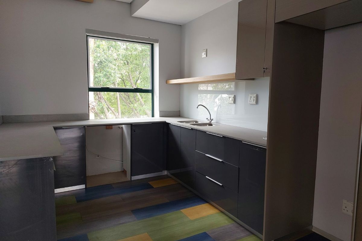 BLACK FRIDAY OFFER - MOVE-IN READY OFFICE SUITE - Photo 5