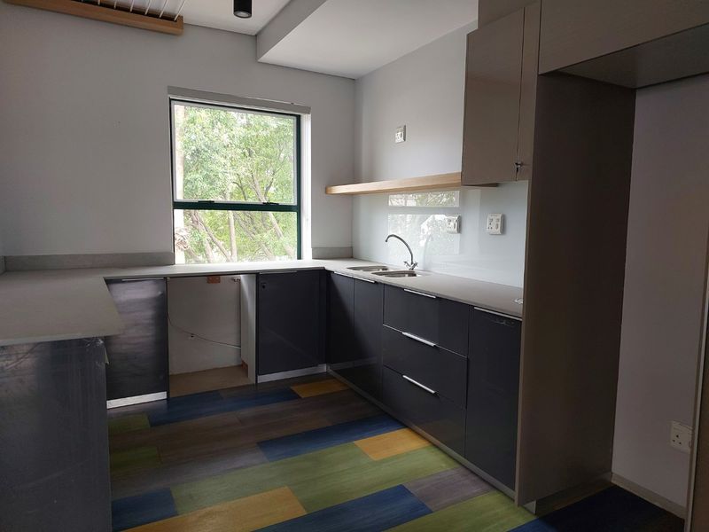 BLACK FRIDAY OFFER - MOVE-IN READY OFFICE SUITE - Photo 5