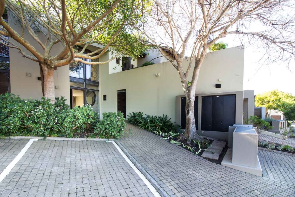 Full-Title Furnished Duplex – Near Herolds Bay Beach and George Airport - Photo 2