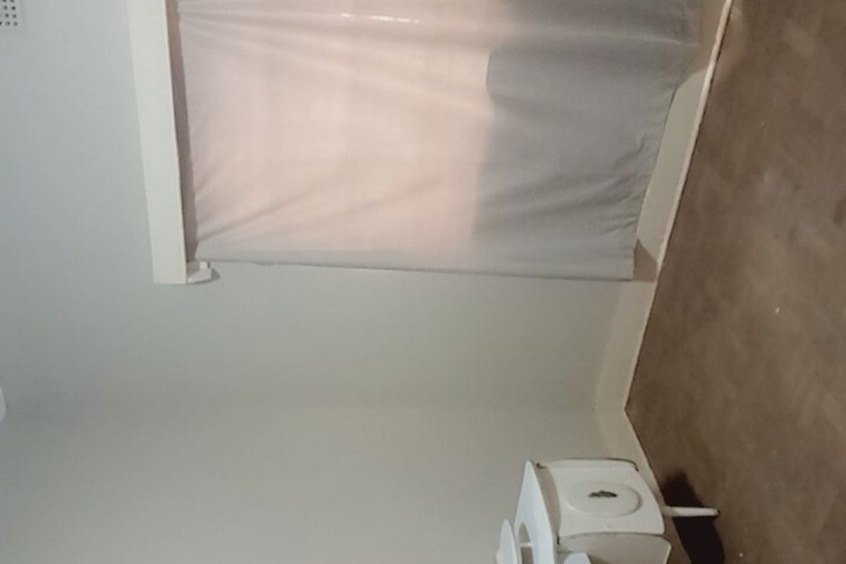 Spacious 3-Bedroom Home with Separate Flatlet – Excellent Value in Orkney - Photo 5