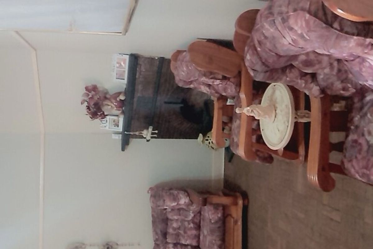 Spacious 3-Bedroom Home with Separate Flatlet – Excellent Value in Orkney - Photo 3