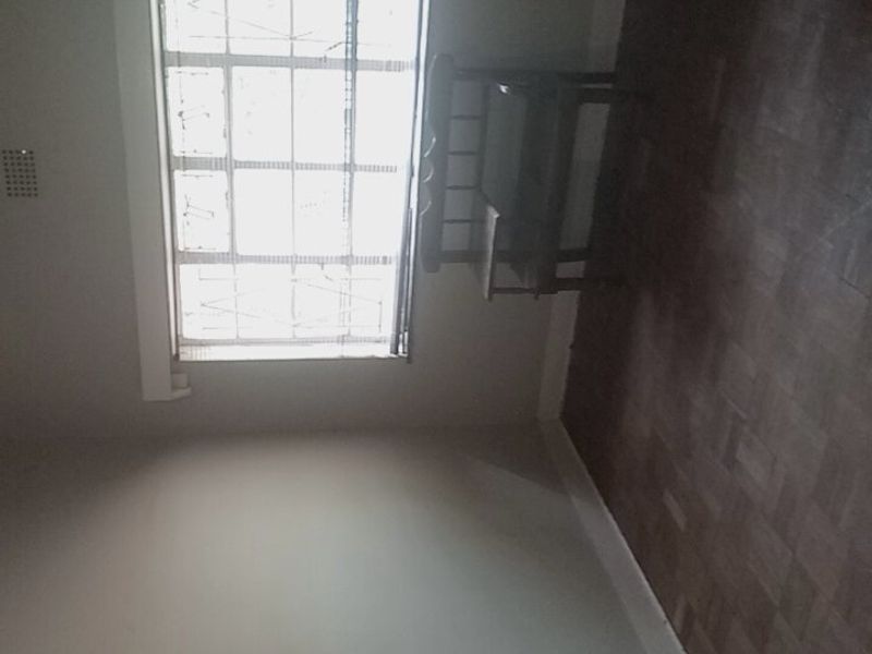 Spacious 3-Bedroom Home with Separate Flatlet – Excellent Value in Orkney - Photo 9