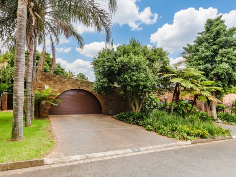 Exceptional Family Sanctuary with Modern Luxury Features - Photo 2