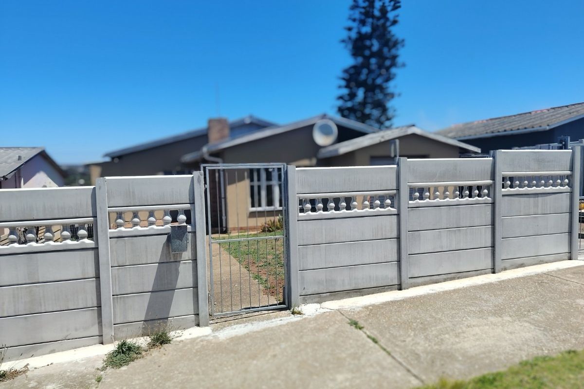 FREESTANDING HOME  - Photo 3