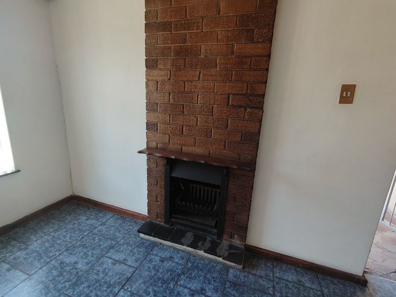 FREESTANDING HOME  - Photo 7