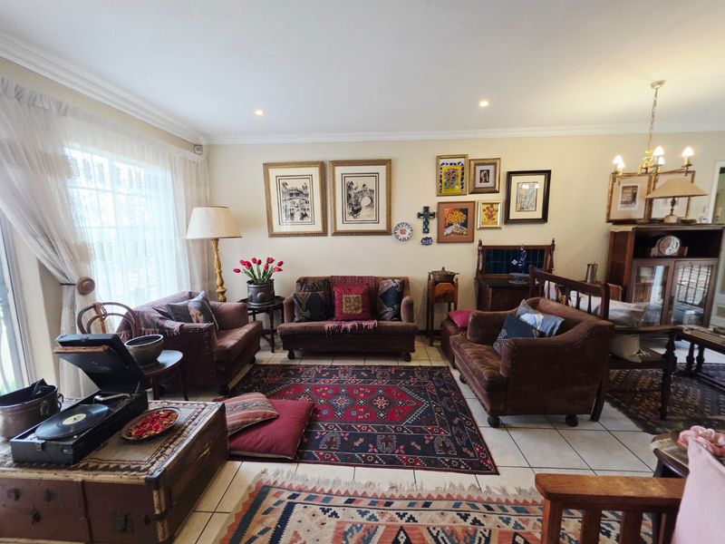 Beautiful Tuscan Style 2 Bedroom Duplex with Breathtaking Views - Photo 6