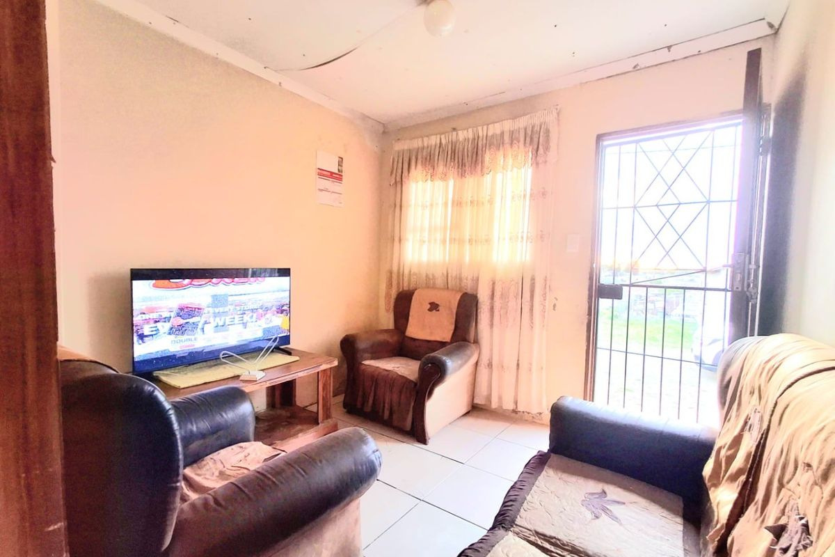 2-Bedroom House for Sale in NU 9, Mdantsane - Photo 3