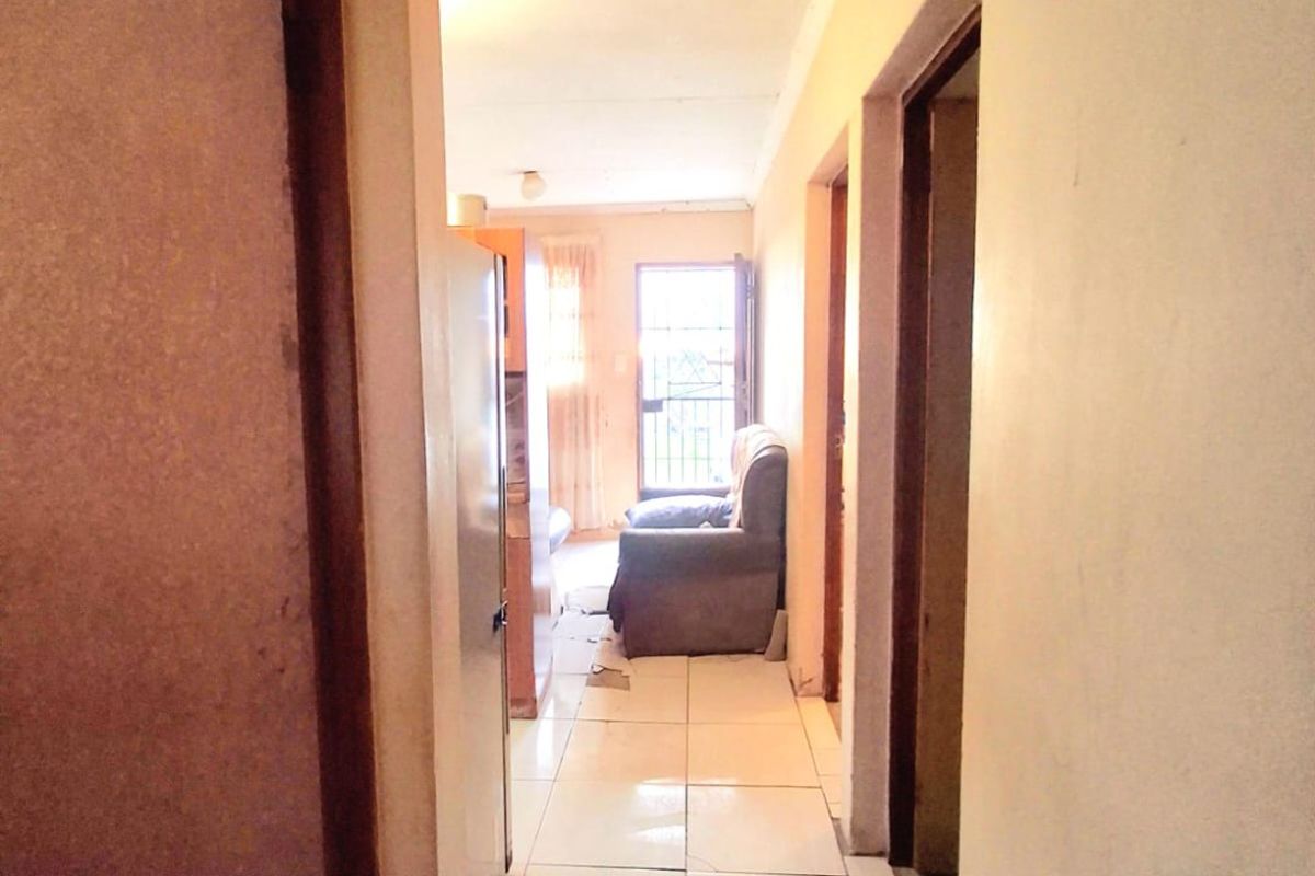 2-Bedroom House for Sale in NU 9, Mdantsane - Photo 5