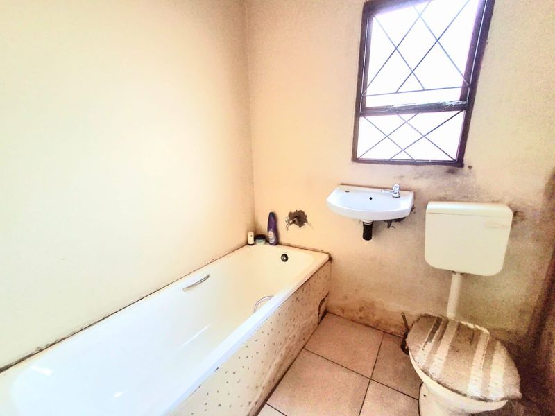 2-Bedroom House for Sale in NU 9, Mdantsane - Photo 4