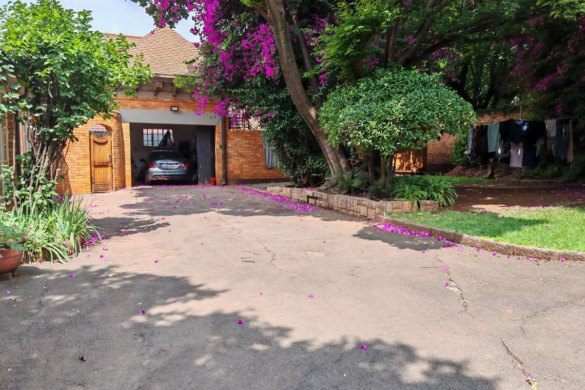 3 Bedroom House for Sale in Observatory. - Photo 5