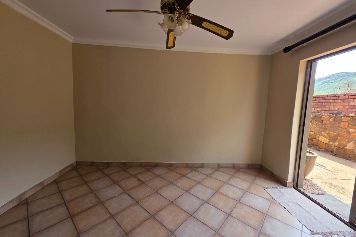 Cozy One Bedroom unit on Secure Smallholding - Photo 2