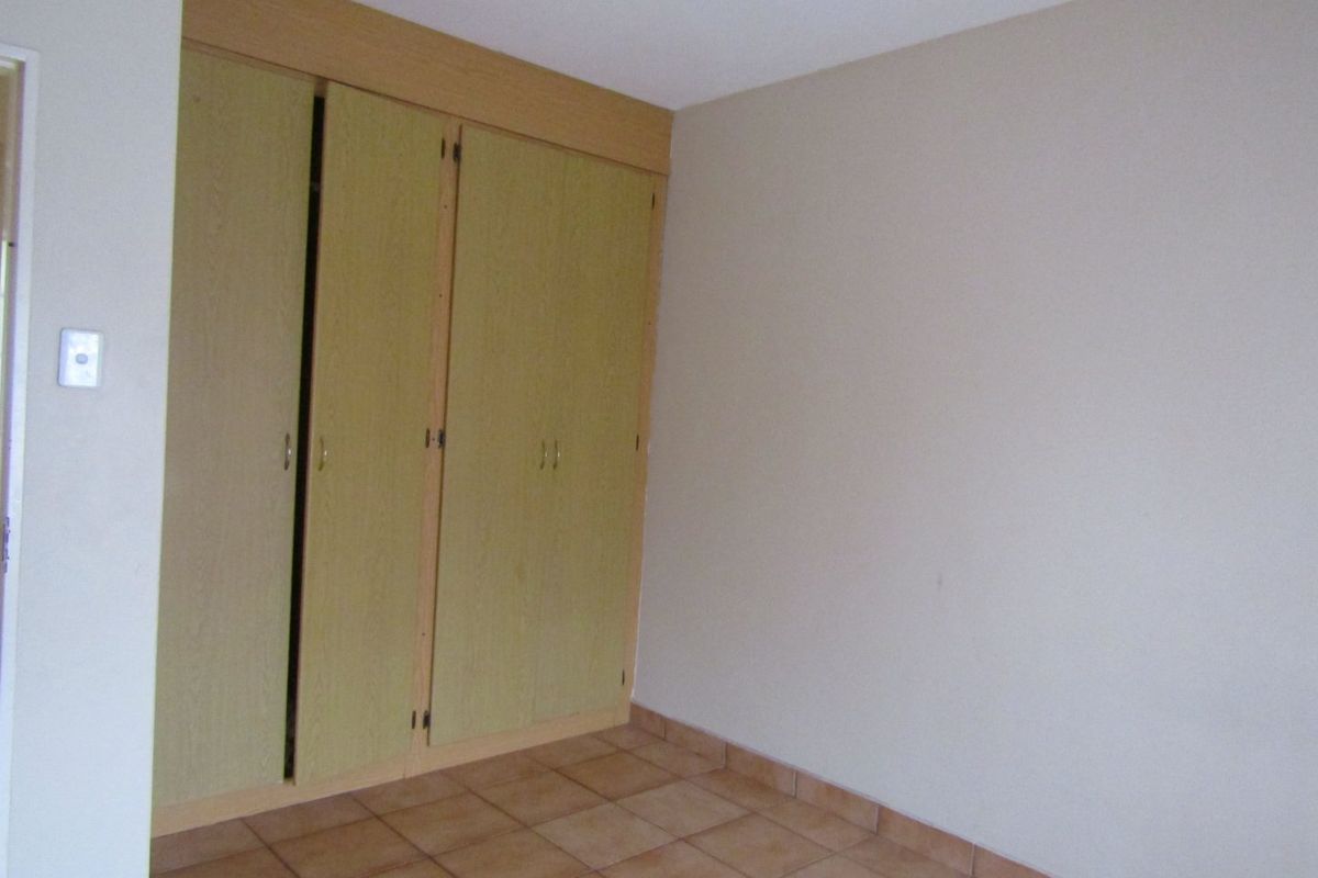 1-Bedroom Sectional Title Apartment for Sale - Photo 3