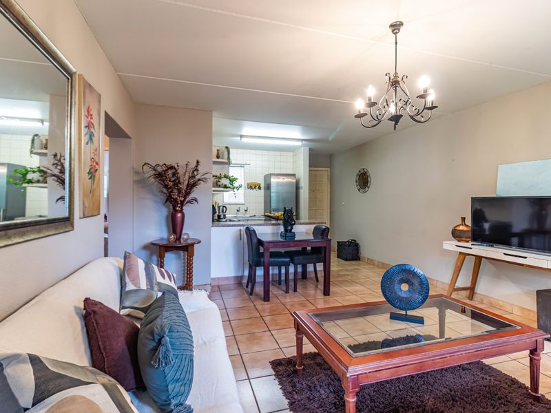 2 Bedroom Townhouse For Sale in Bedford Gardens - Photo 8