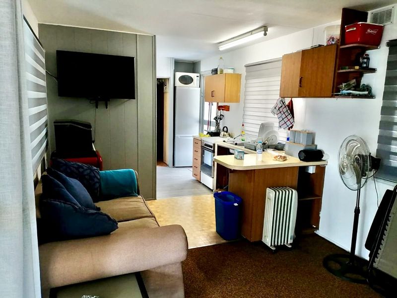 Charming 2-Bedroom Holiday Home in Port O’ Call - Photo 3