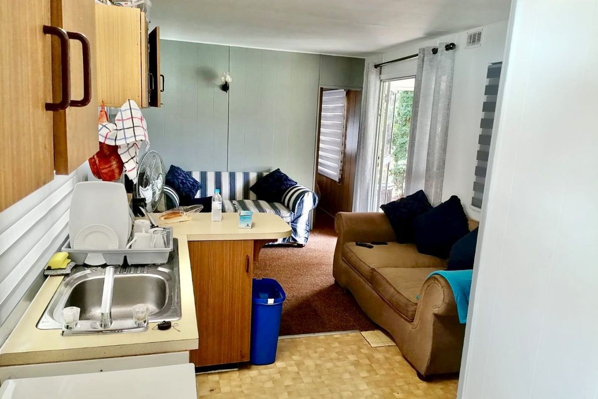 Charming 2-Bedroom Holiday Home in Port O’ Call - Photo 5