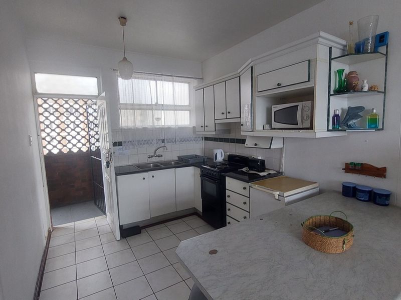 Fully furnished spacious holiday apartment with stunning views for sale in Toti - Photo 2