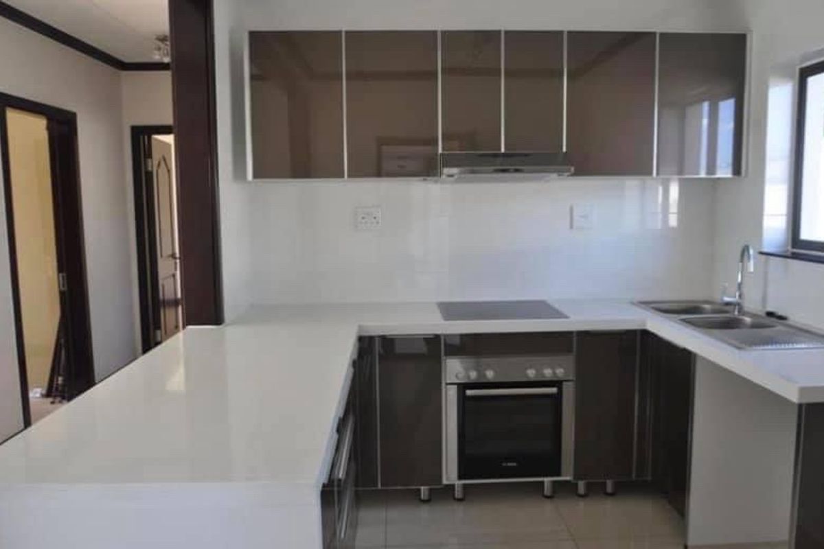 2 BEDROOM APARTMENT IN CRAIGAVON - Photo 3