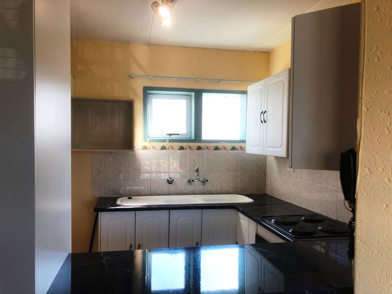 3-Bedroom Townhouse for Sale in Bromhof! - Photo 4