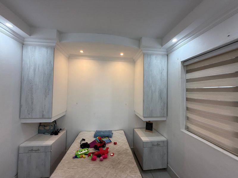 Modern Apartment for Sale – Luxurious, Stylish & Move-In Ready! - Photo 8