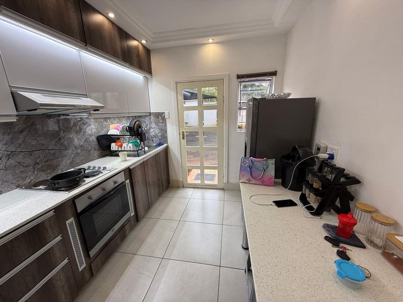 Modern Apartment for Sale – Luxurious, Stylish & Move-In Ready! - Photo 7