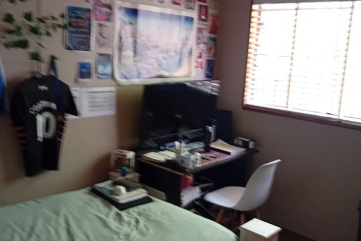 Neat 3-Bedroom Simplex - Photo 4