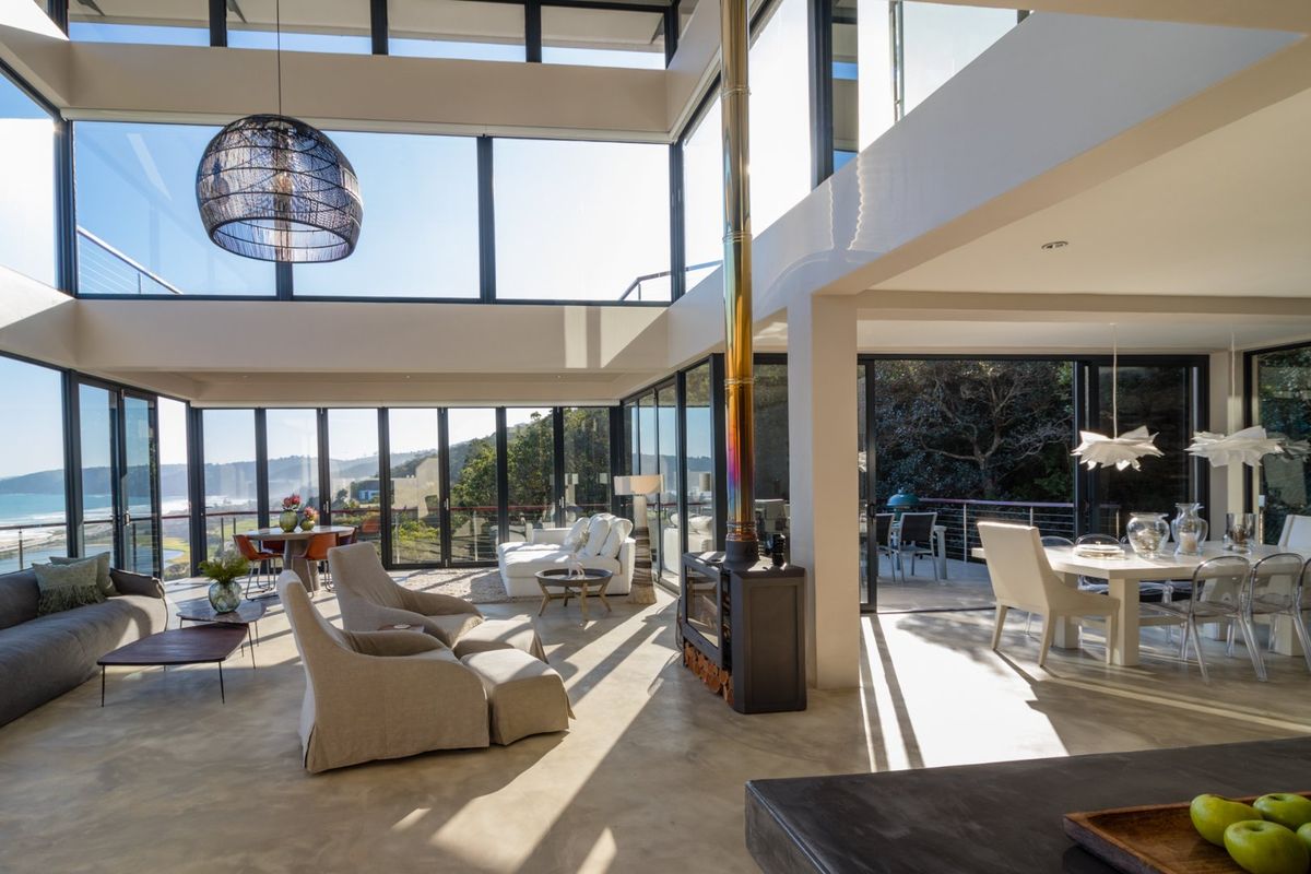 Stylish Three Bedroom Luxury Home with Floor to Ceiling Ocean Views & Income Generating Two Bed Apartment - Photo 3