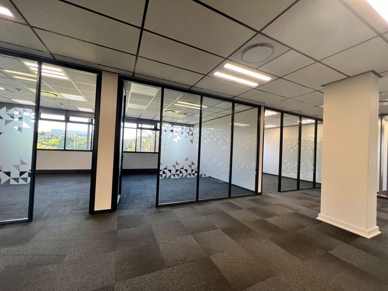 1 678m2  1st floor Premium-Grade office available FOR LEASE in this commercial building situated within the secure La Lucia Ridge Office Estate precinct - Photo 10