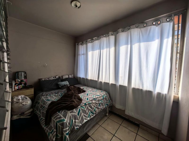0.5 Bedrooms, 1 Bathroom Apartment For Sale In South Beach, Durban - Photo 10