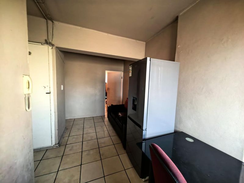 0.5 Bedrooms, 1 Bathroom Apartment For Sale In South Beach, Durban - Photo 6