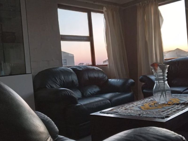 2 Bedroom Investment Apartment Available - Photo 2