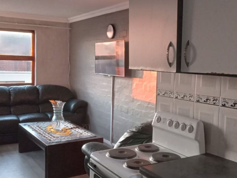 Family-friendly flat in Amalinda with security - Photo 10