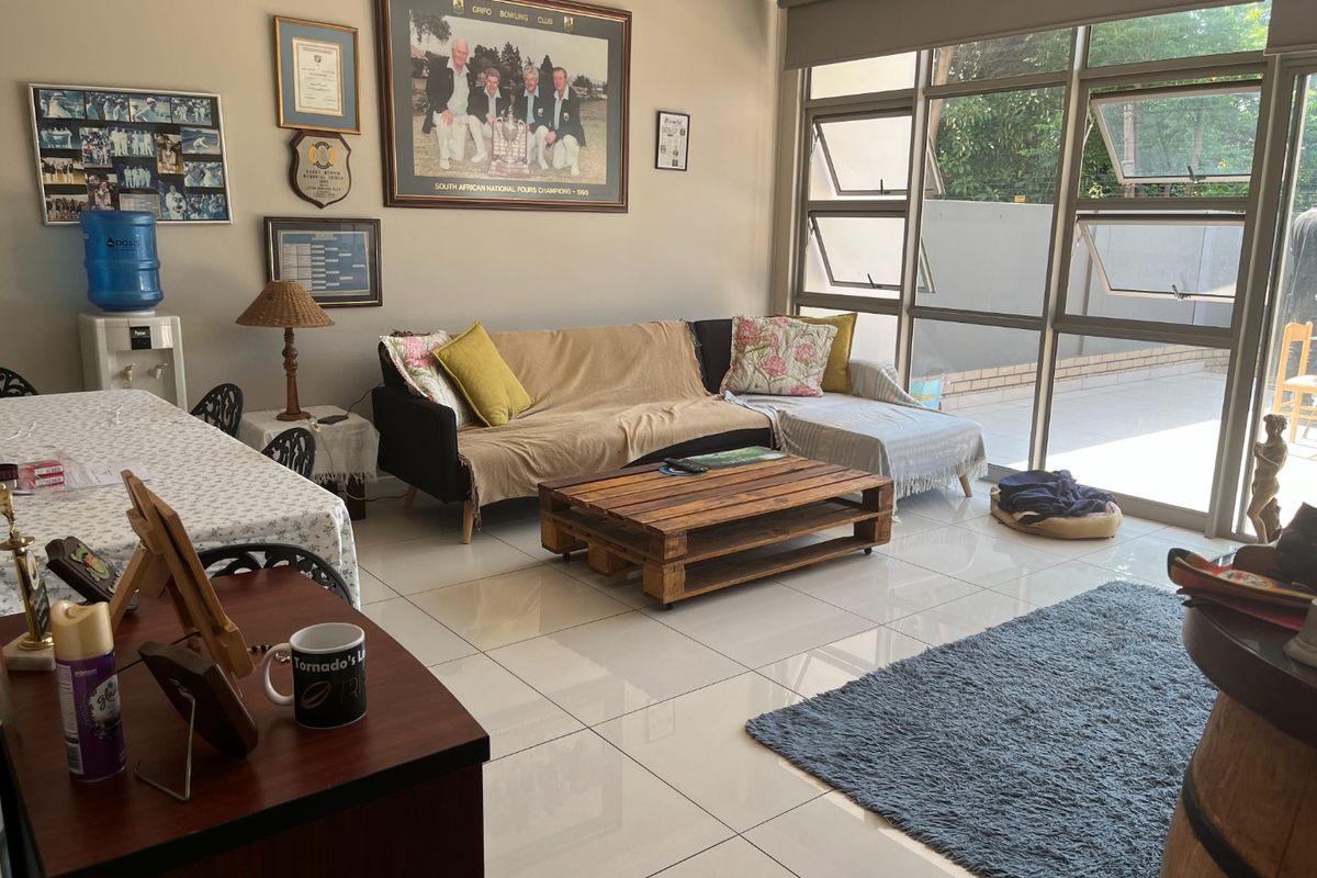For sale 2 bedroom 2 bathroom ground floor unit, biggest balcony and garden at the Point Bedfordview at a giveaway price of R1 700 000.  - Photo 4