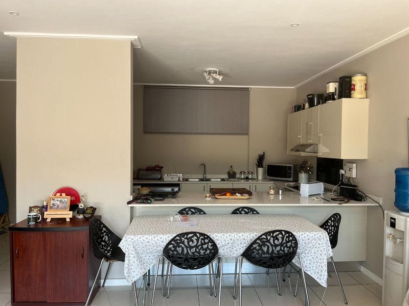 For sale 2 bedroom 2 bathroom ground floor unit, biggest balcony and garden at the Point Bedfordview at a giveaway price of R1 700 000.  - Photo 3