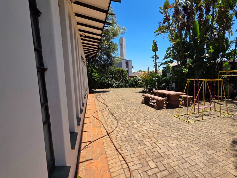 Stylish Family Home with Modern Interiors and Generous Yard - Photo 8