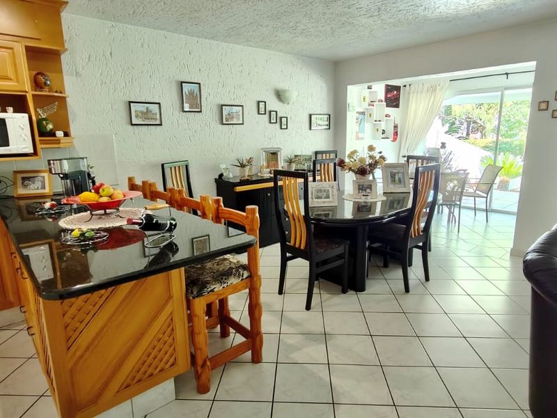 Immaculate 3-Bedroom Home in Secure Sunset Cove Estate - Photo 4