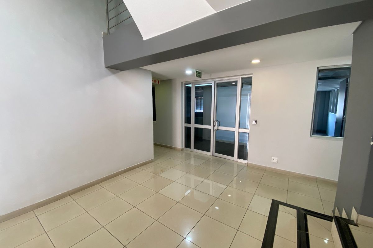 Well Located Offices Available In Faerie Glen - Photo 2