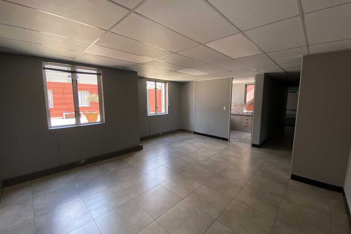 Well Located Offices Available In Faerie Glen - Photo 4