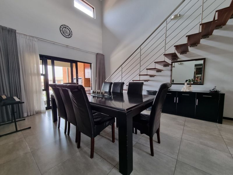 Stylish townhouse with everything you need! - Photo 7