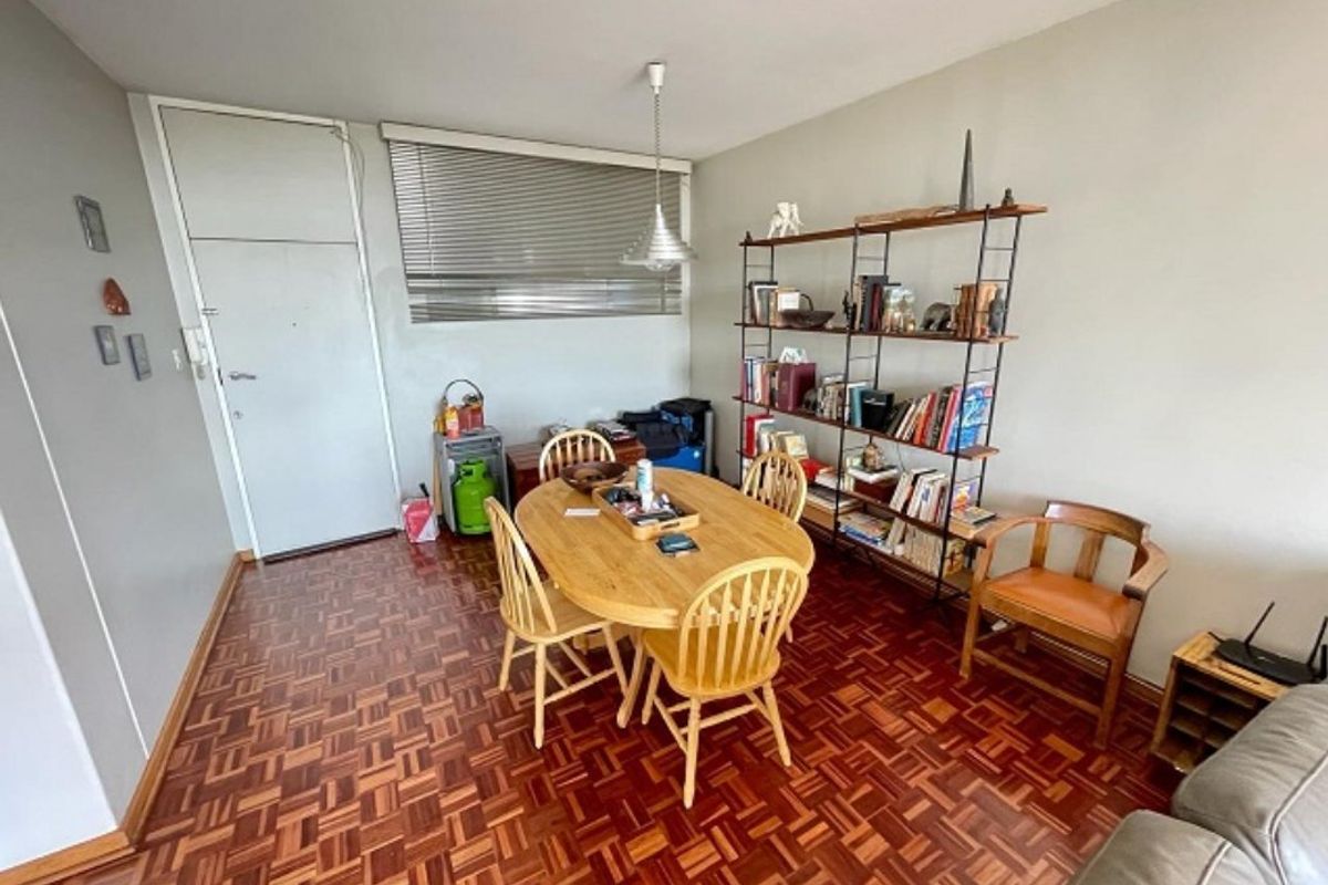 Beautiful 2-Bedroom Flat – Spacious & Secure Living! - Photo 2