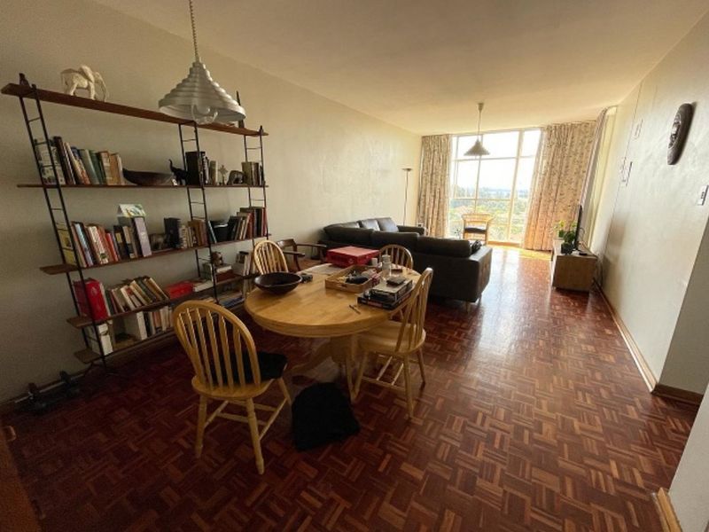 Beautiful 2-Bedroom Flat – Spacious & Secure Living! - Photo 7