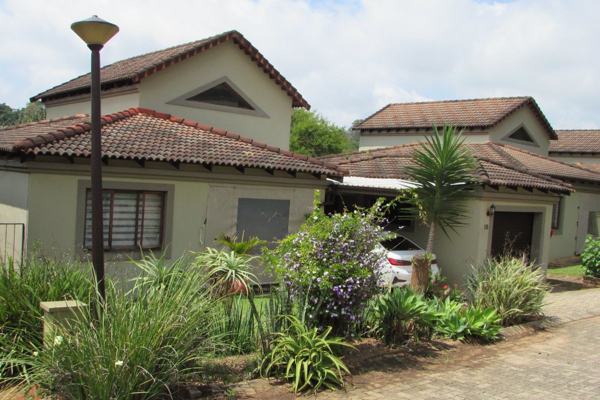 Modern 3 Bedroom home in a Secure Complex - Photo 2